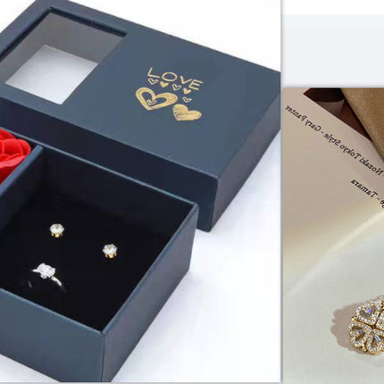 Retro Magnetic Folding Heart Shaped Four Leaf Clover Pendant Necklace