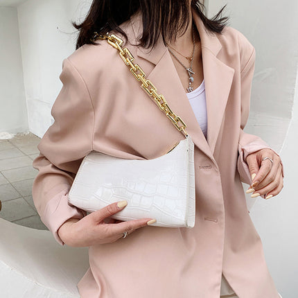 Texture Chain One-shoulder bag