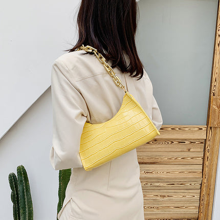 Texture Chain One-shoulder bag