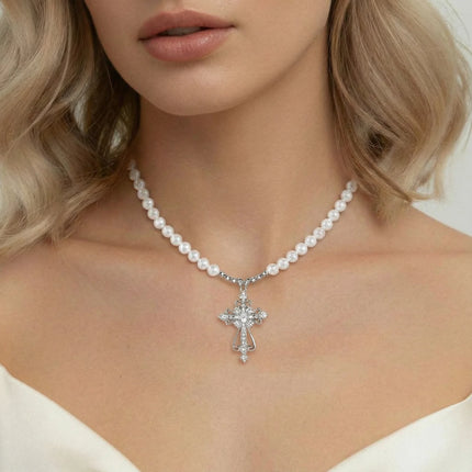 Halskette mit Kreuz der Göttlichen Gnade