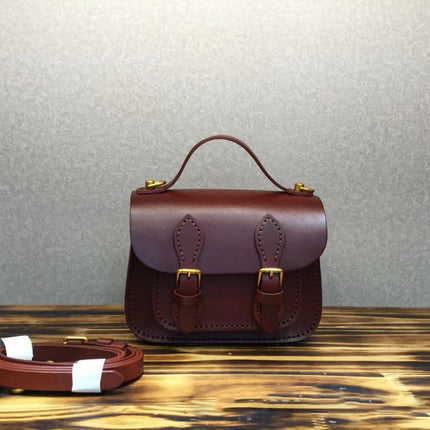 Vintage-Inspired Cream Leather Messenger Bag – Tree-Embossed Design