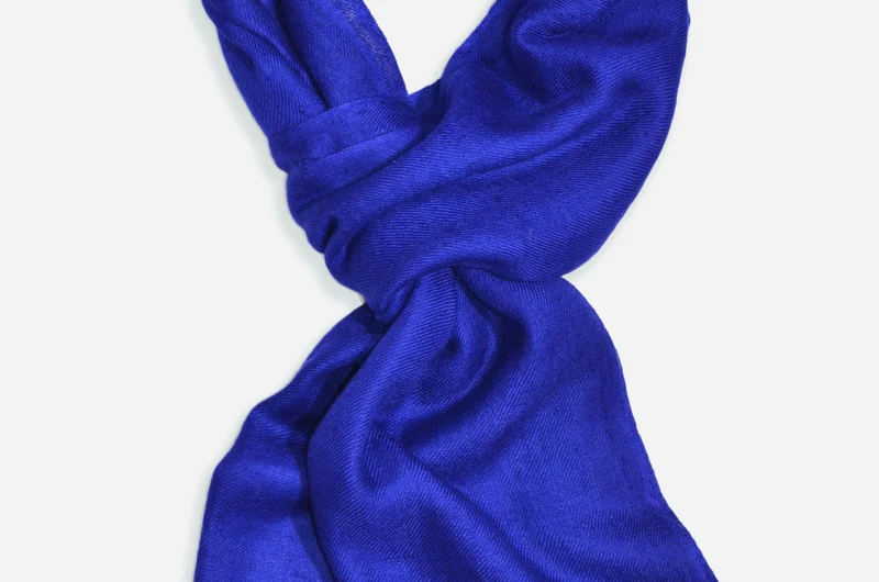 Indigo Cashmere Scarf – Handwoven Luxury from Kashmir