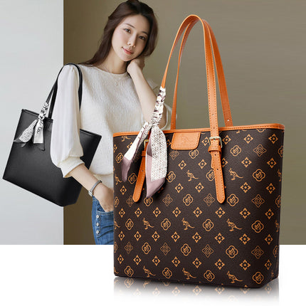 The Charm Women's Shoulder Bag