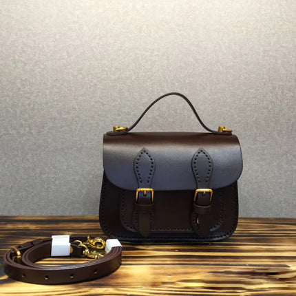 Vintage-Inspired Cream Leather Messenger Bag – Tree-Embossed Design